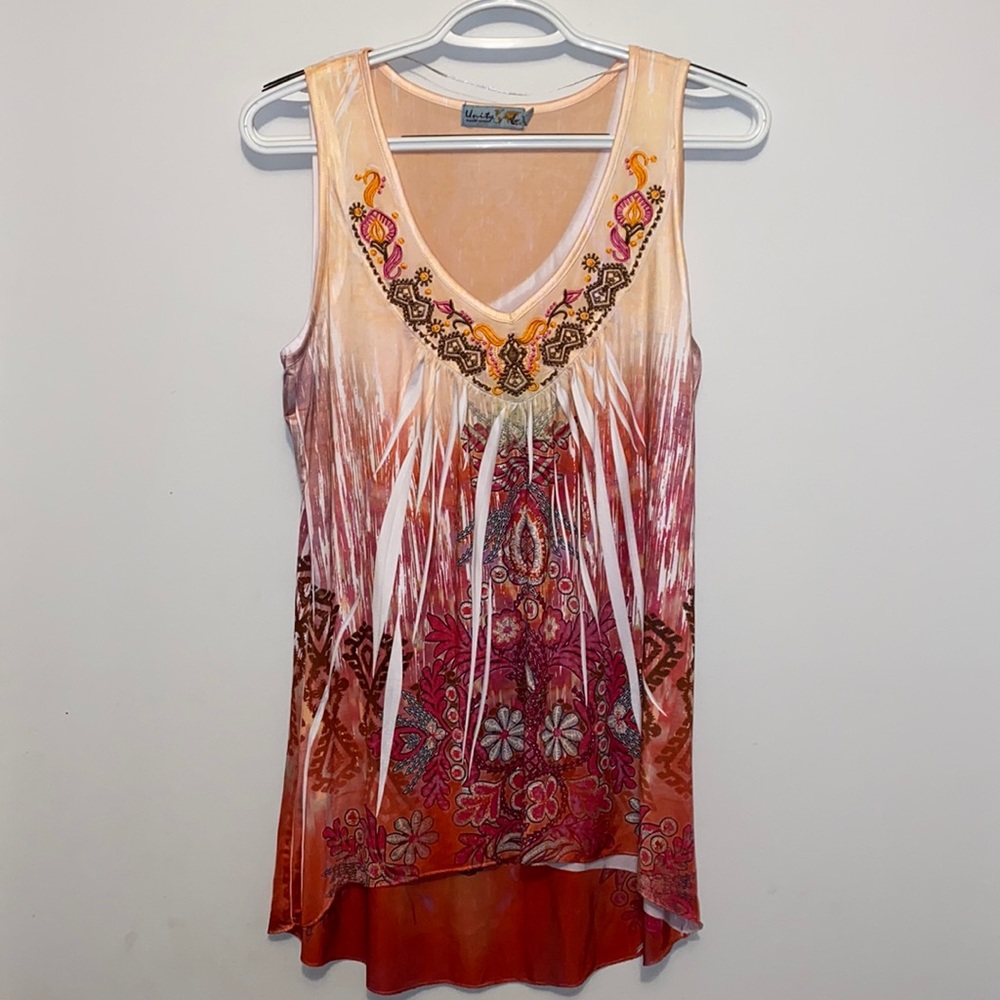 Gorgeous loose fit tank in a women’s - SMALL
